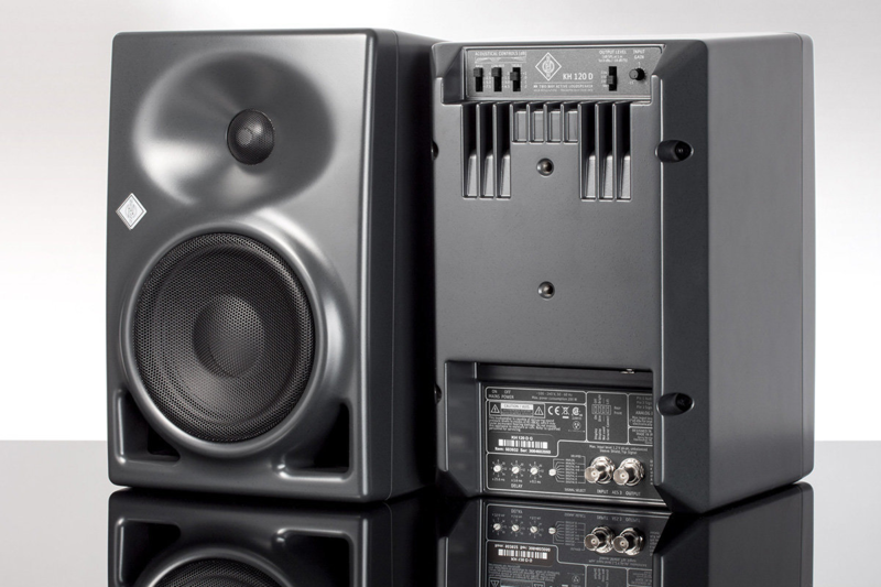 KH 120 D, a monitor of the Neumann KH Line with digital input module