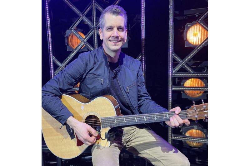 Paul+Gatehouse_Six+the+Musical+PR